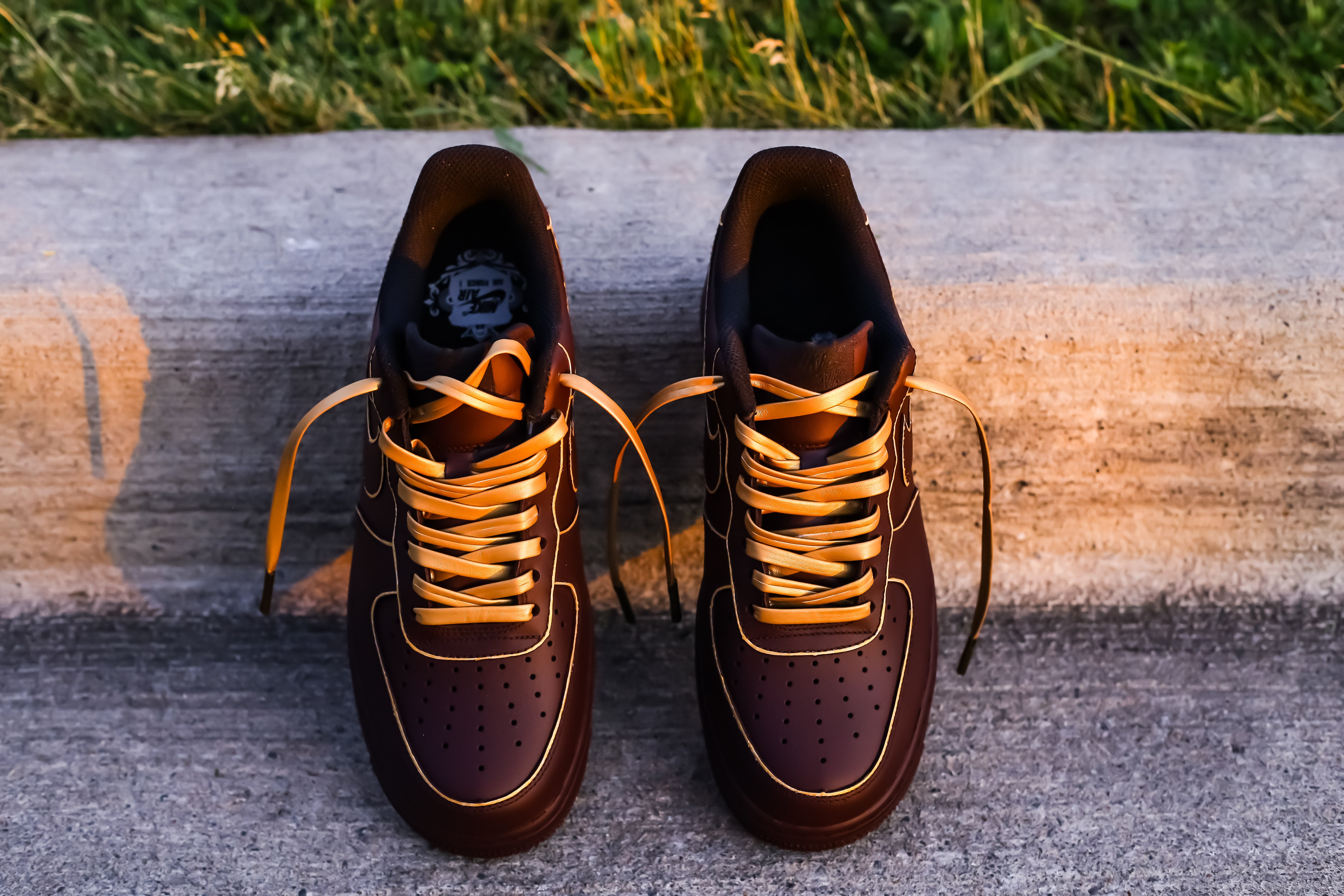 Burgundy and black sales air force ones